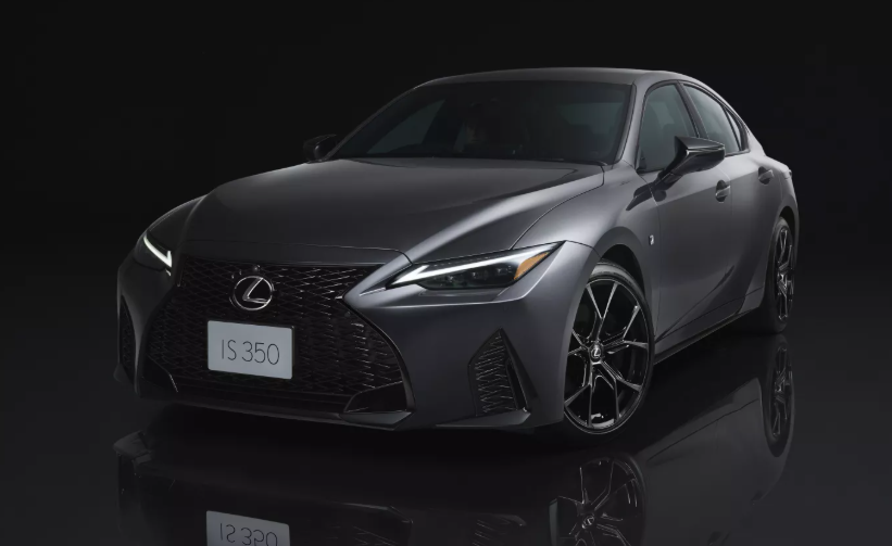 ▲日本LEXUS IS預告全新特仕車8月4日開賣。（圖／翻攝自LEXUS）