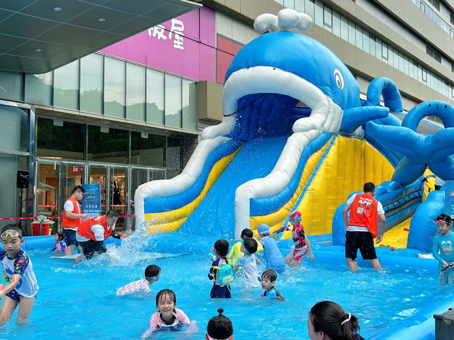 ▲汐止iFG遠雄廣場親子水樂園吸引家庭客。（圖／業者提供）