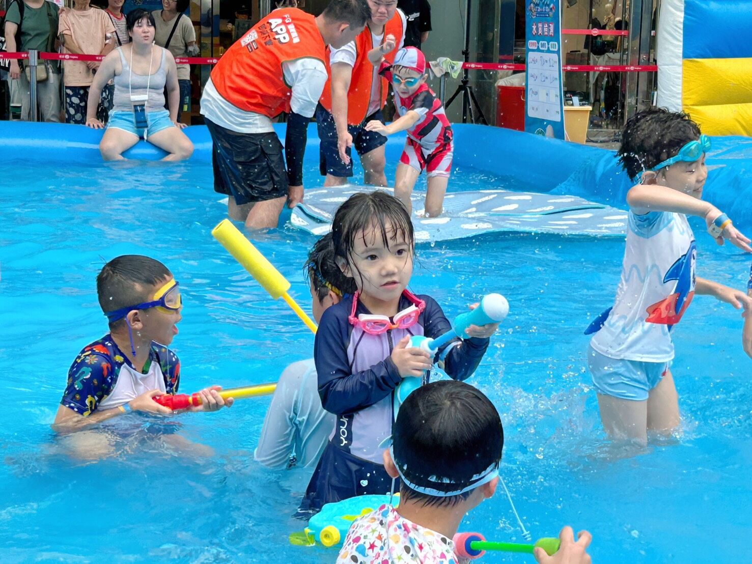 ▲汐止iFG遠雄廣場親子水樂園吸引家庭客。（圖／業者提供）