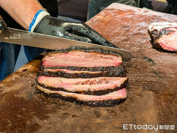 ▲美國德州BBQ名店Dayne’s Craft Barbecue登台　必吃經典煙燻牛胸肉。（圖／記者黃士原攝）