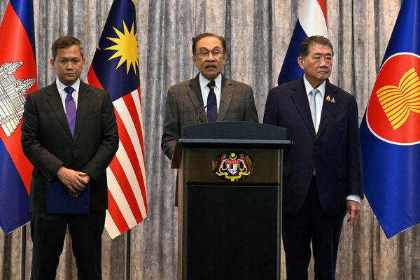 ▲▼馬來西亞首相安華（Anwar Ibrahim）居中協調之下，泰國與柬埔寨宣布停火。泰柬衝突。泰柬邊境衝突。（圖／路透）
