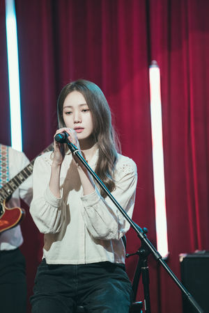 ▲▼戰場敵人變情敵！朴勳戲外追著李棟旭跑　霸氣認：為了他才演這部戲。（圖／Disney+提供）