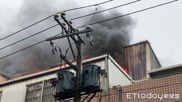 ▲桃園工廠火警。（圖／記者沈繼昌翻攝，下同）