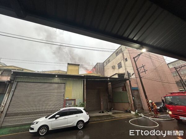 ▲桃園工廠火警。（圖／記者沈繼昌翻攝，下同）