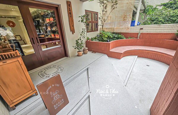 ▲▼BK.Rabbit 黑色小白兔。（圖／部落客nini and blue授權提供）