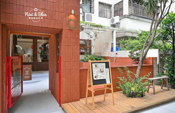 ▲▼BK.Rabbit 黑色小白兔。（圖／部落客nini and blue授權提供）