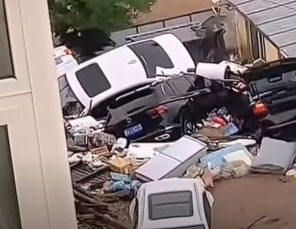 ▲▼北京洪災30死。（圖／翻攝自微博）