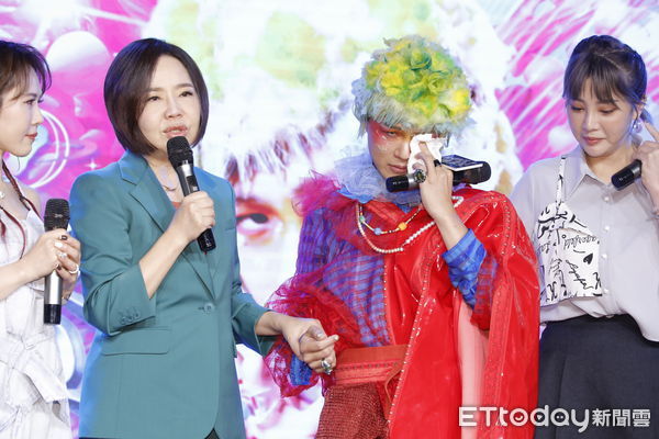 ▲▼來自小琉球的陳孟賢出道12年首次發行個人專輯，演藝姐妹閨密于美人、吳申梅、郭婷筠、吳美琳齊聚祝賀力挺。（圖／記者湯興漢攝）