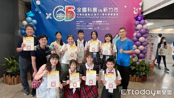 ▲▼花蓮縣科展代表隊在全國科展中獲得「全國第三名」2件、佳作1件、特別獎1件及「團隊合作獎」1件等優異表現。（圖／花蓮縣政府提供，下同）