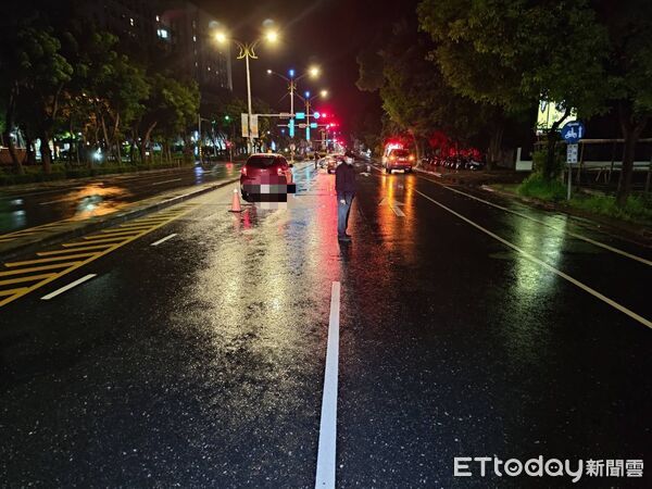 ▲花蓮慈濟醫院門診大樓前路口發生死亡車禍。（圖／記者王兆麟翻攝，下同）