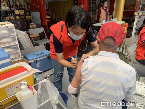 ▲原住民肺炎鏈球菌疫苗公費接種實施對象年齡降至55歲。（圖／南投縣衛生局提供）
