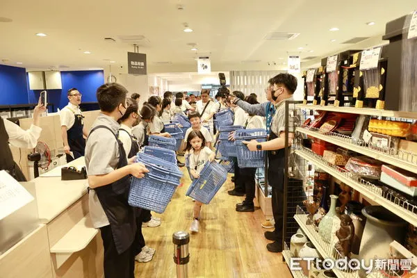 ▲日本最大二手連鎖品牌「HARD OFF」南投店日前開幕。（圖／南投縣政府提供，下同）