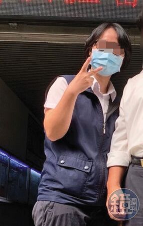 陳姓組長多次爆發爭議，卻沒收斂，還向其他人嗆聲「後台很硬」。（讀者提供）