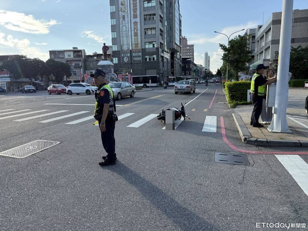 金門女斑馬線被撞倒　警方開罰騎士：尊重行人路權
