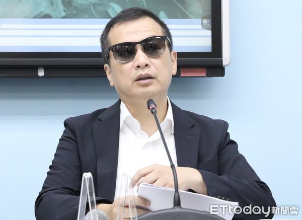 ▲▼國民黨團召開 風災肆虐南台灣 政府到底做了什麼 記者會 總召傅崐萁 羅智強 王育敏出席。（圖／記者屠惠剛攝）