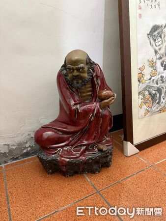 ▲▼新竹縣新湖警分局偵破住宅侵入加重竊盜與毒品案，找回市值150萬元失竊物。（圖／記者楊永盛翻攝，下同）