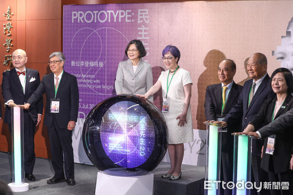 ▲前總統蔡英文出席「民主先生2.0李登輝特展」。（圖／記者林敬旻攝）