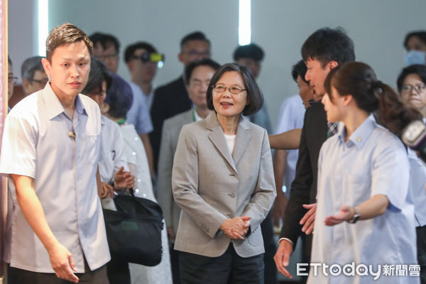 ▲前總統蔡英文出席「民主先生2.0李登輝特展」。（圖／記者林敬旻攝）