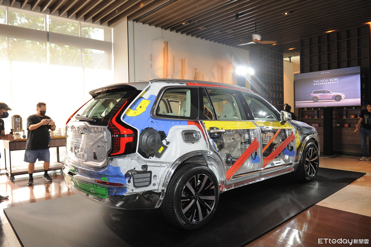 ▲Volvo新XC90透明結構車。（圖／記者林鼎智攝）
