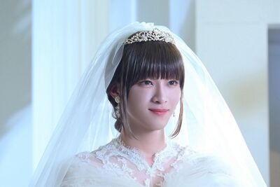 25歲男星公開婚紗照！俏皮喊「希望會喜歡」　粉絲嚇壞：真的太美
