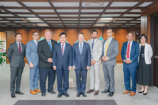 ▲▼外交部長林佳龍28日於外交部接見「保衛民主基金會」（Foundation for Defense of Democracies, FDD）中國計畫主席博明（Matthew Pottinger）訪團。（圖／翻攝外交部長林佳龍臉書）