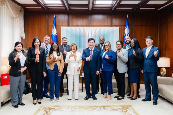▲▼外交部長林佳龍部長接見貝里斯外交暨外貿部次長麥伊、午宴「貝里斯智慧漁業商機考察團」。（圖／翻攝外交部長林佳龍臉書）