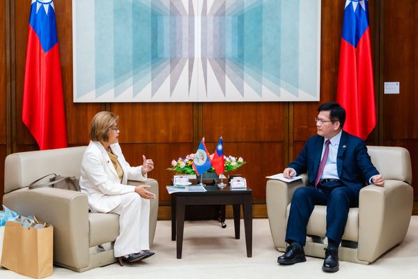 ▲▼外交部長林佳龍部長接見貝里斯外交暨外貿部次長麥伊、午宴「貝里斯智慧漁業商機考察團」。（圖／翻攝外交部長林佳龍臉書）