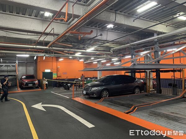 ▲信義威秀地下停車場30日晚間發生女子遭利刃割喉案件。（圖／記者張君豪翻攝）