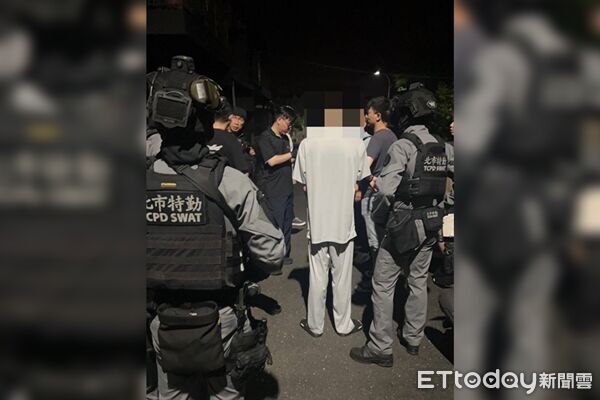 ▲▼信義砍人男落網畫面曝光。（圖／記者張君豪翻攝）