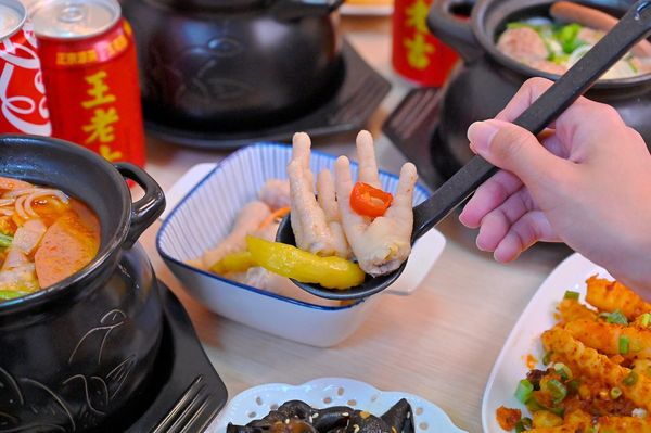 ▲▼川麵道北平店罐罐米線。（圖／部落客橘子狗愛吃糖授權提供）