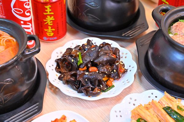 ▲▼川麵道北平店罐罐米線。（圖／部落客橘子狗愛吃糖授權提供）