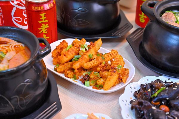 ▲▼川麵道北平店罐罐米線。（圖／部落客橘子狗愛吃糖授權提供）