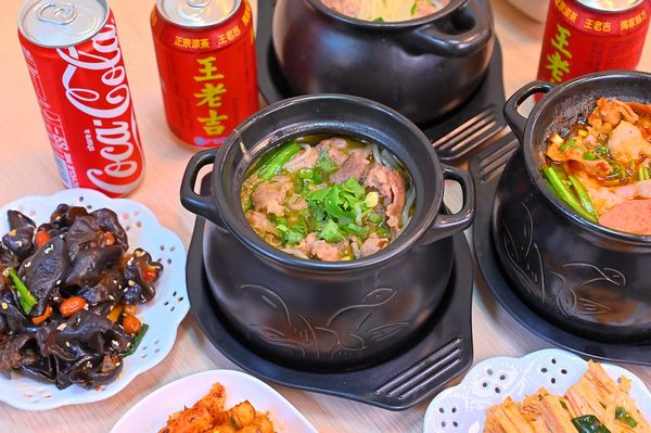 ▲▼川麵道北平店罐罐米線。（圖／部落客橘子狗愛吃糖授權提供）