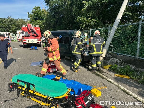 ▲新北市八里區追撞2命危。（圖／記者陳以昇翻攝，下同）