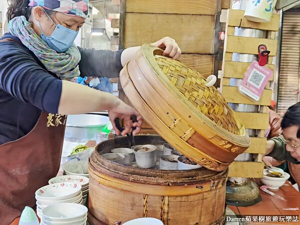 ▲▼袁家筒仔米糕排骨酥。（圖／部落客Darren蘋果樹旅遊玩樂誌授權提供）