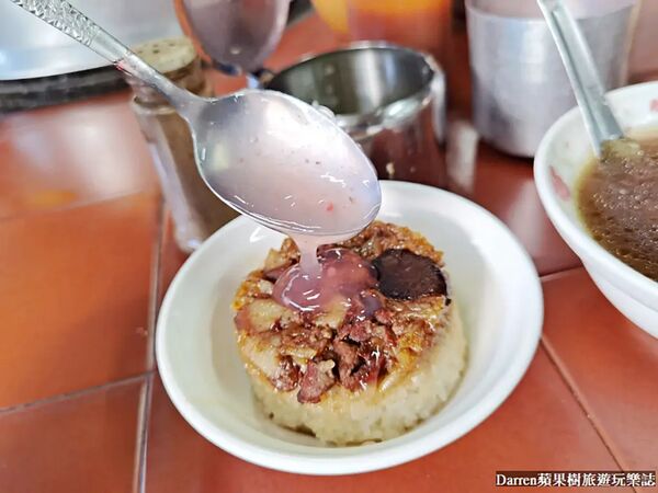 ▲▼袁家筒仔米糕排骨酥。（圖／部落客Darren蘋果樹旅遊玩樂誌授權提供）