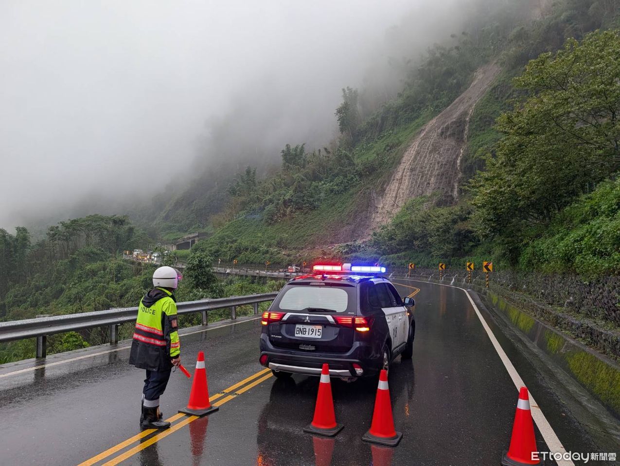 落石警戒！阿里山公路59K山壁崩落　交通中斷現場畫面曝