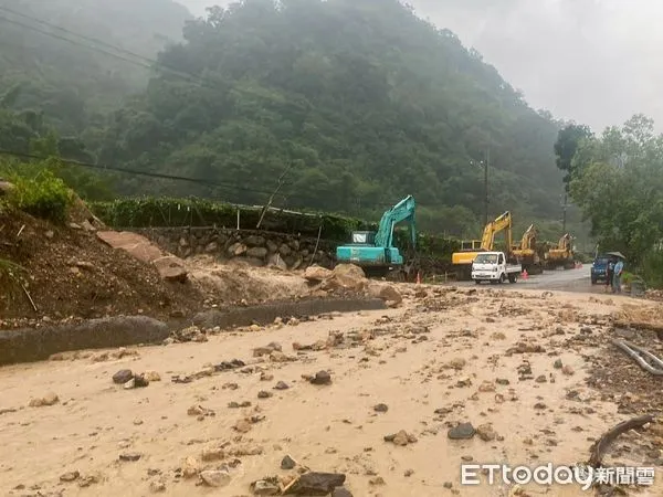▲受西南氣流影響，南投部分山區24小時測得降雨量達到600mm，信義鄉傳出多處災情。（圖／記者高堂堯翻攝）