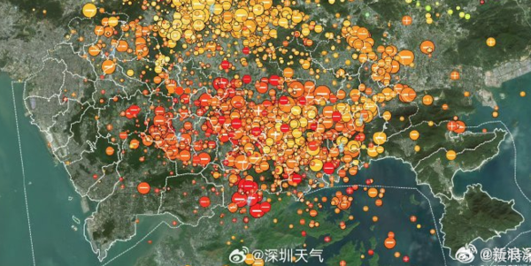 ▲深圳出現1046次閃電。（圖／翻攝自微博）