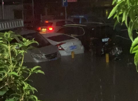 ▲▼深圳雷暴雨。（圖／翻攝自微博）