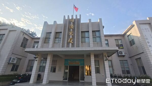 ▲▼金門牙醫診所找密醫診療，還詐領健保費，在日前起訴。（圖／記者林名揚翻攝）