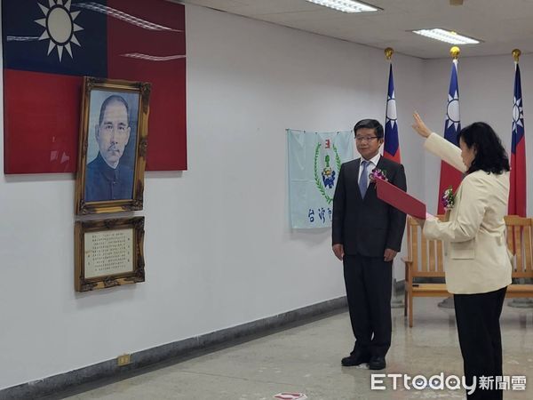 ▲台電台東區營業處新、卸任處長交接。（圖／記者楊晨東翻攝）