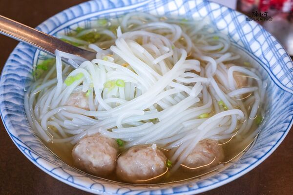 ▲▼阿添魚丸米粉。（圖／部落客陳小可的吃喝玩樂授權提供）