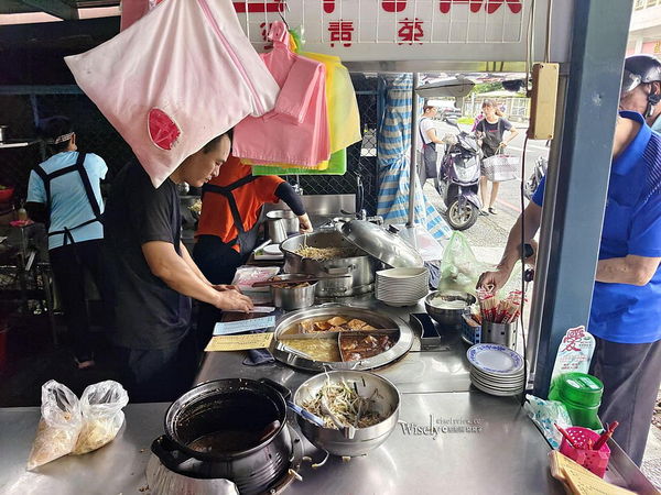 ▲▼老鄒肉燥麵。（圖／部落客WISELY&rsquo;s 拍拍照寫寫字授權提供）