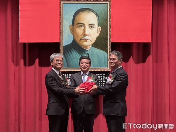 ▲仇忠銘宣誓接任台電屏東區處長。（圖／台電屏東區處提供）