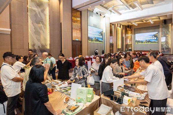 ▲▼   阿里山觀光躍上國際舞台與產業夥伴聯手推動馬來西亞市場   。（圖／阿里山國家風景區提供）