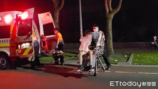 ▲▼台大歌唱營驚傳集體食物中毒　10學生「吃完外燴」抱嘔吐袋送醫（圖／記者黃彥傑攝）