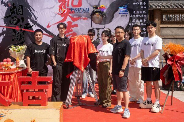 獨家／曹佑寧首拍劇古裝上陣「熱到懷疑人生」　吊鋼絲靠肌肉撐：超吃力