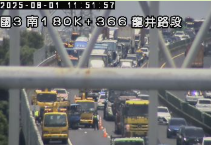 ▲▼             國3沙鹿段車禍，駕駛命危搶救中。（圖／翻攝自高速公路1968）