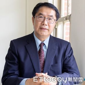 黃偉哲凌晨發文「被盜用頭貼」發停班停課！　市刑大展開調查